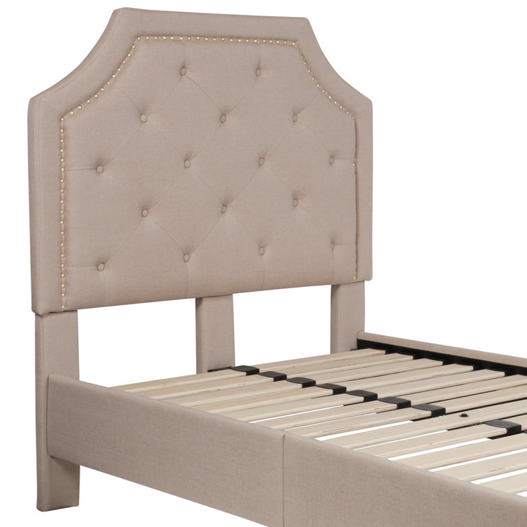 Lark Manor Aluino Arched Button Tufted Upholstered Platform Bed 